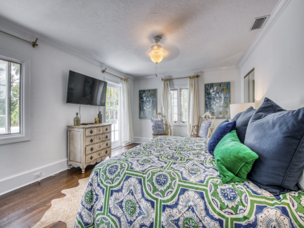 Experience Luxury at this Historic House in Lido Key